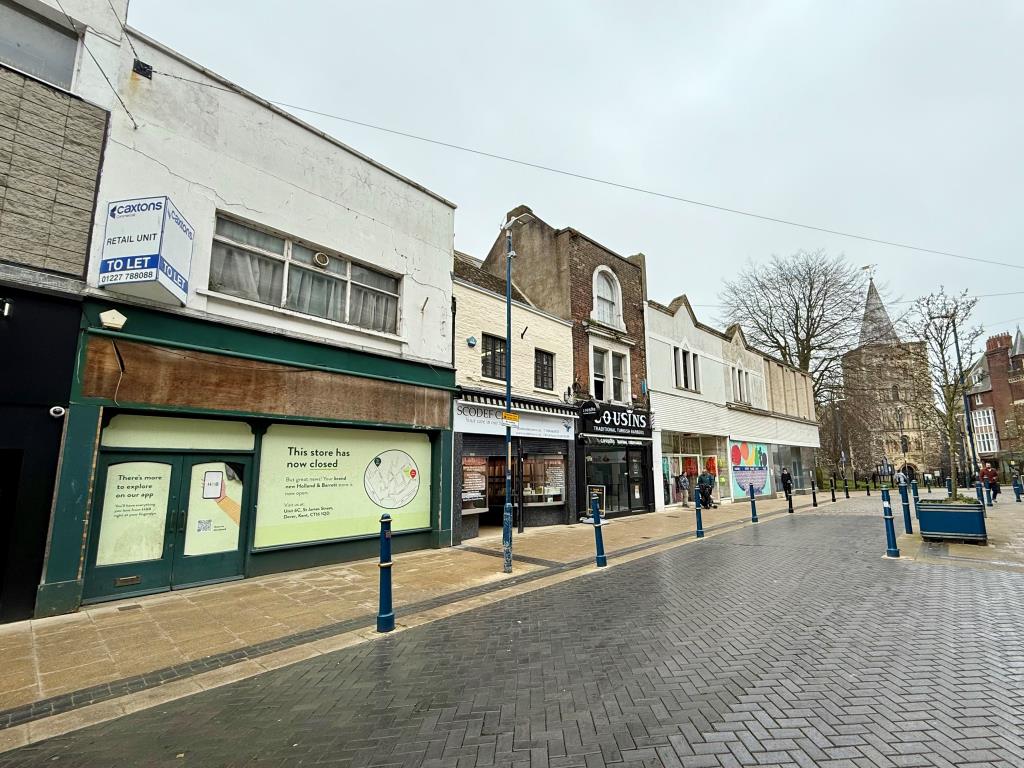 Lot: 12 - VACANT PROPERTY IN TOWN CENTRE - View of town centre